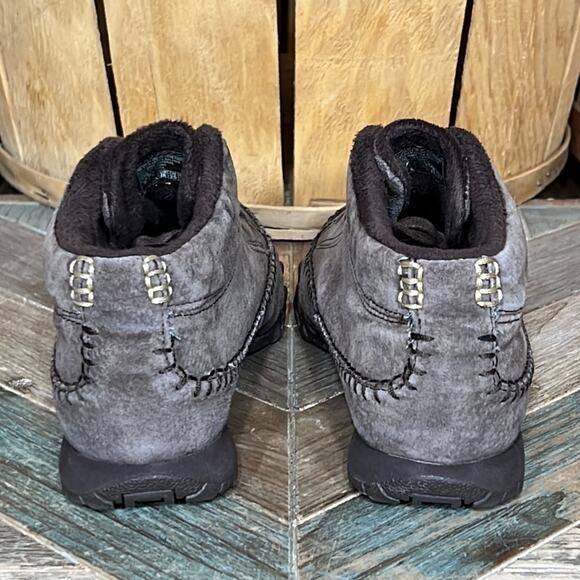 Skechers Bikers Totem Pole Relaxed Fit Brown Suede Chukka Boots Womens US 8 - Picture 5 of 10